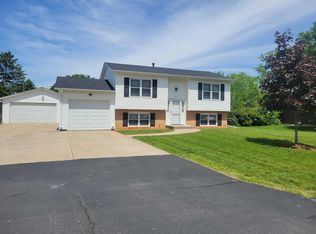 1410 Arvidson Dr, Machesney Park, IL
