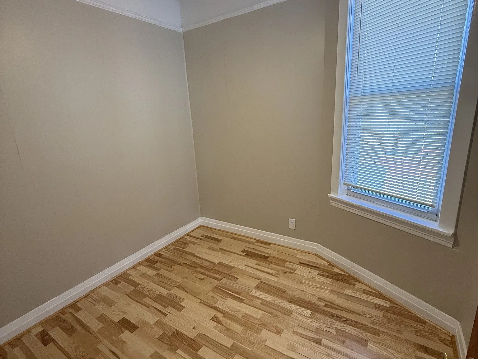 2 bed, 900 sqft, $2,200 — Photo 4