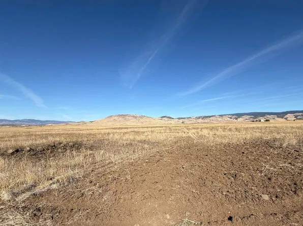 0 5th Ave E, Montague, CA 96064