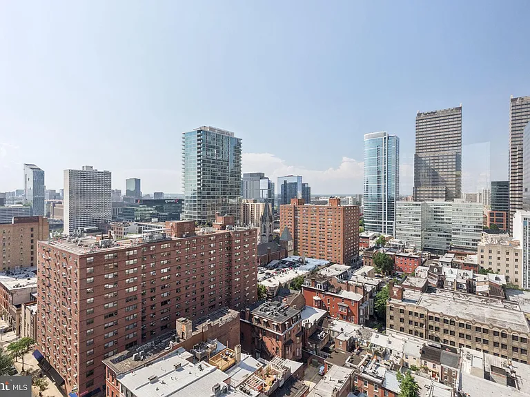 2020 Walnut St #21B — Photo 22