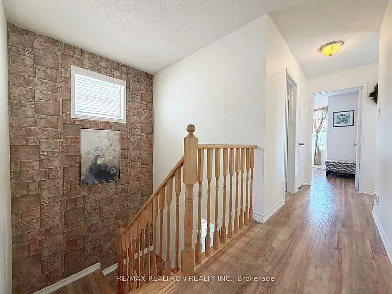 210 Old Colony Rd — Photo 12