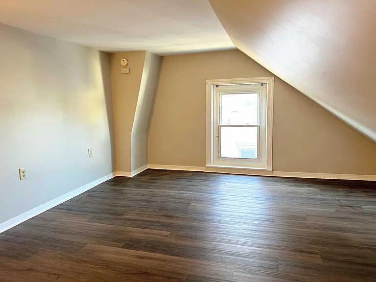 75 E Broad St #2 — Photo 10