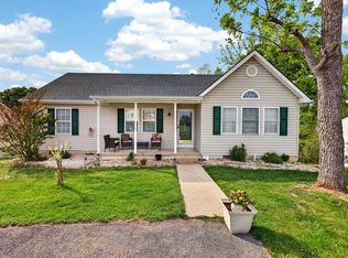 165 Fairmont Dr, Staunton, VA 24401