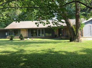 1009 W Sycamore St, Carbondale, IL 62901