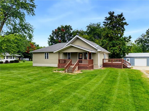 605 E Crandall St, Meadville, MO 64659