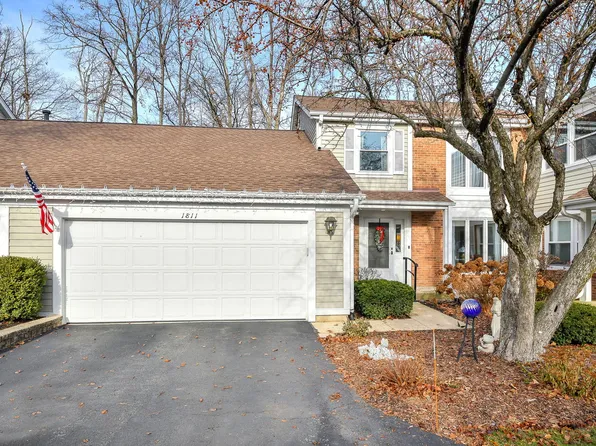 1811 Courtenay Dr #0, Wheaton, IL 60189