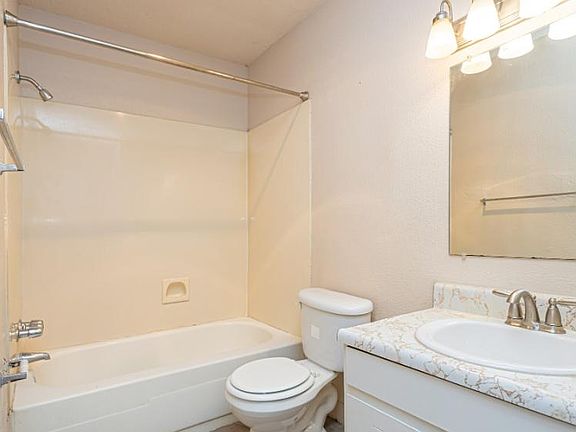 3rd image of 7017 Crowder Blvd #125
