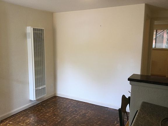 3rd image of 376 Faxon Ave