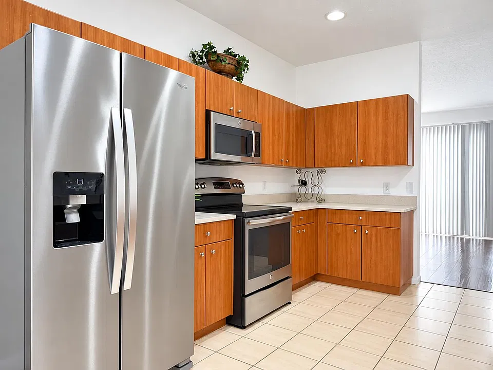 2725 8th Ave #112
