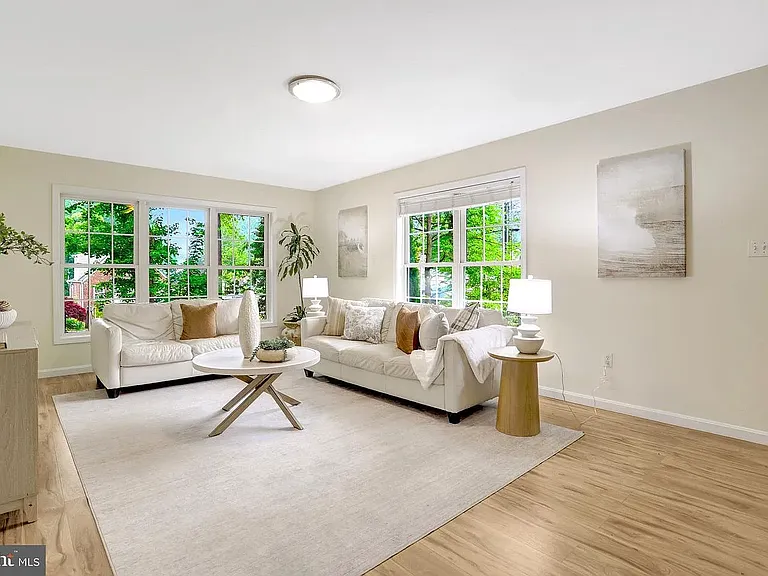 6703 Oak Dr — Photo 10
