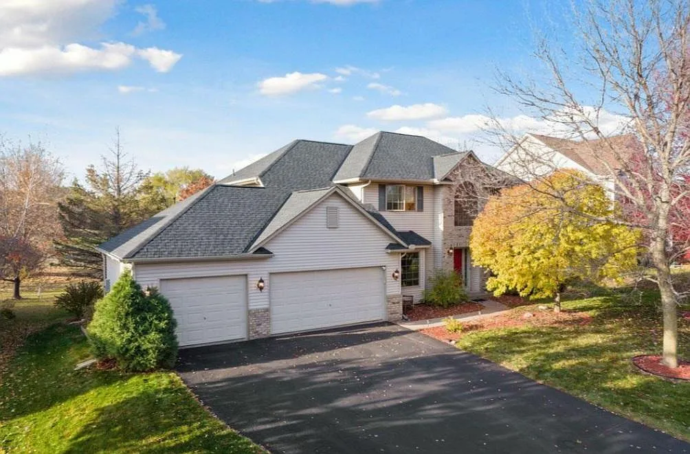 3084 Eagle Valley Dr — Photo 1