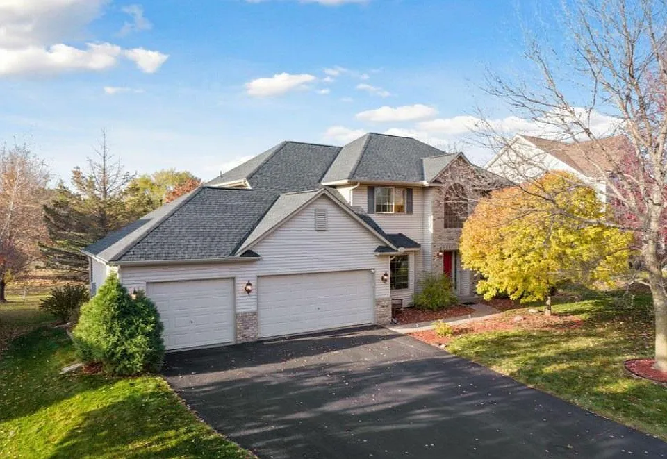 3084 Eagle Valley Dr