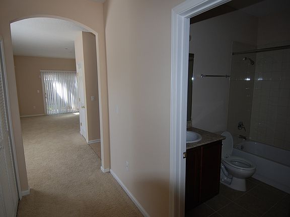 4th image of 1602 S Lane Ave #703