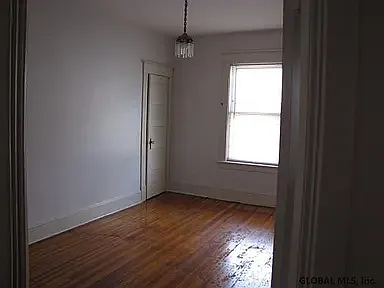 200 Ontario St — Photo 9