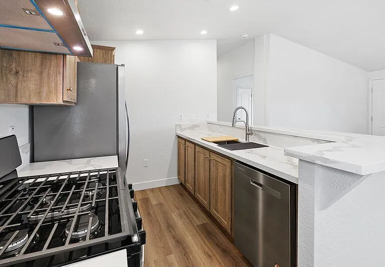 40589 Los Amantes Rd — Photo 12