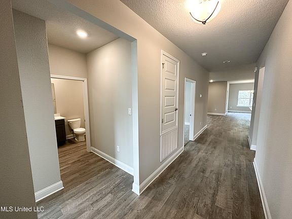 3rd image of 7772 Coral Ln