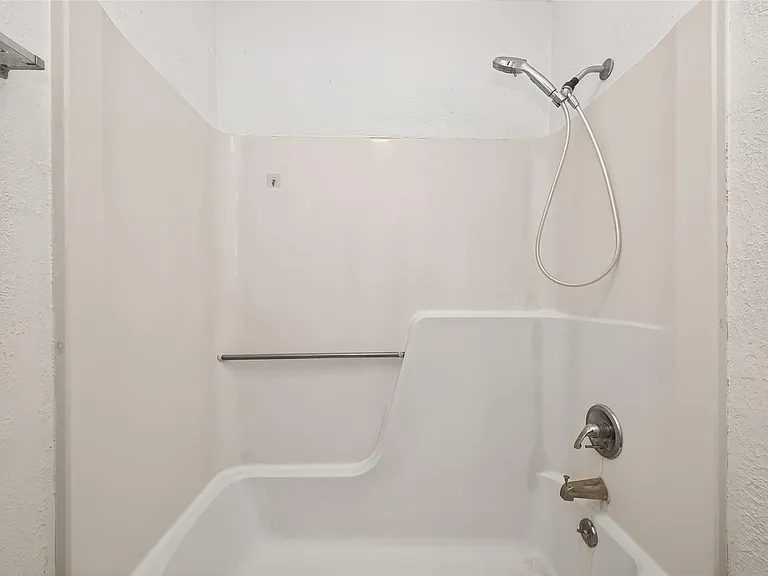 6203 Downwood Forest Dr — Photo 27
