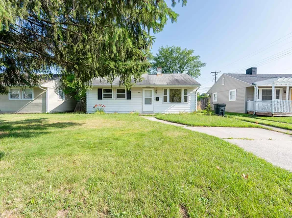 609 Napoleon St, South Bend, IN 46617