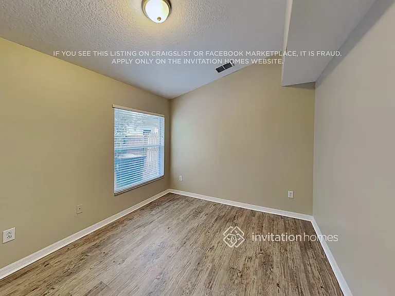 9424 Clover Glen Dr — Photo 12