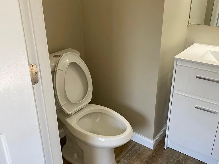 2506 Meadowmar Ln — Photo 15