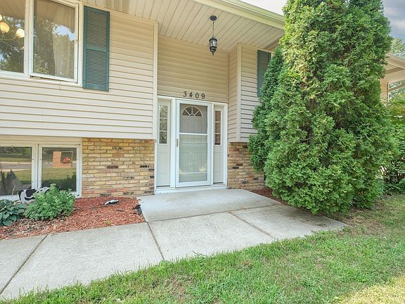 4th image of 3409 Clark St