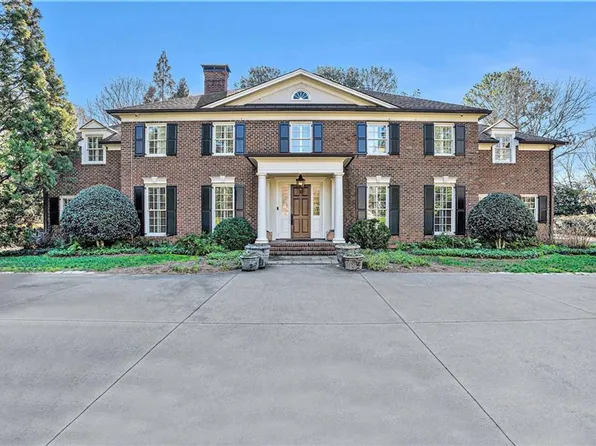 3000 Rivermeade Dr NW, Atlanta, GA 30327