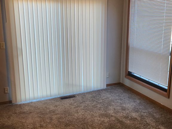 4th image of 67 Glenview Dr