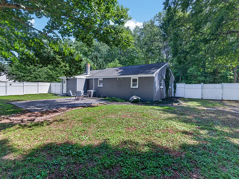 301 Boundary Rd — Photo 27