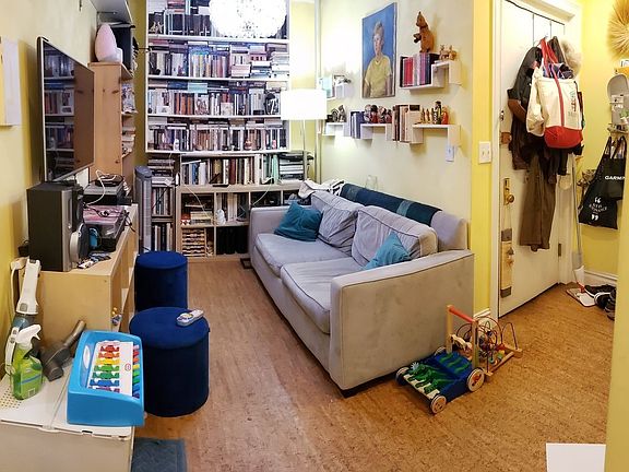 3rd image of 525 E 6th St #1