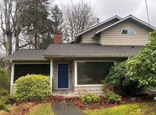 18844 Edgecliff Dr SW, Normandy Park, WA 98166