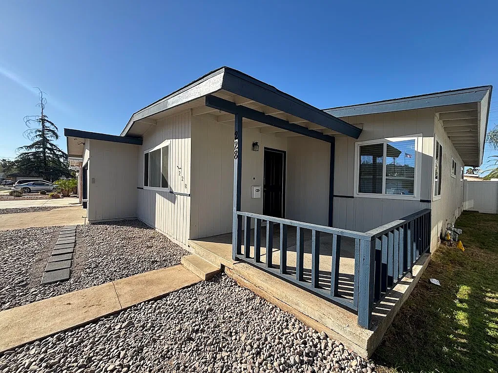 4 bed, $4,100 — Photo 3