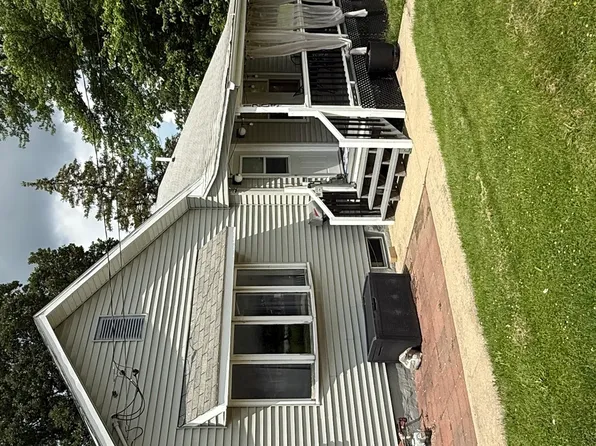 1203 W Oakland Ave, Bloomington, IL 61701