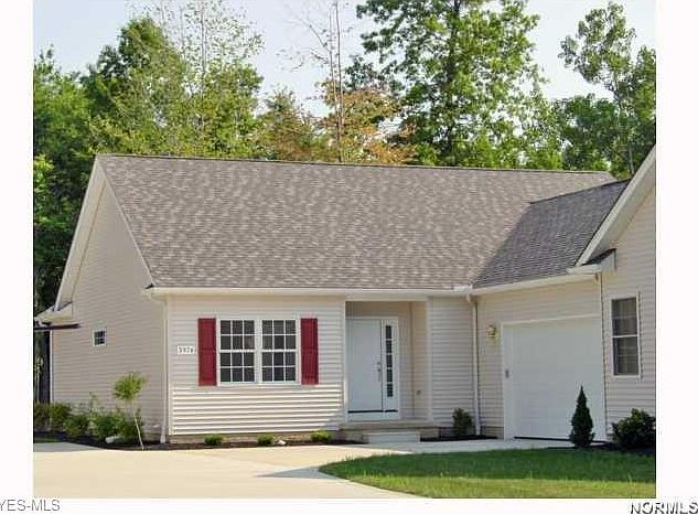 1st image of 3974 Hilltop Dr