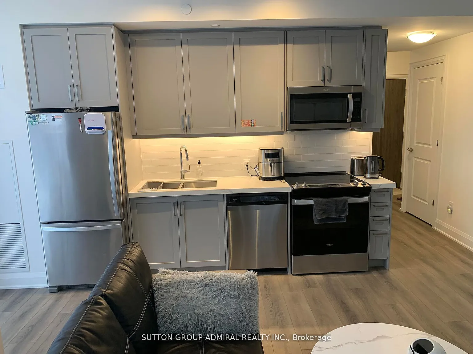2 bed, $2,950 — Photo 4