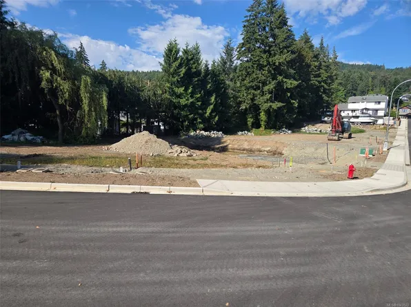 11 Russell Rd, Ladysmith, BC V9G 1W4