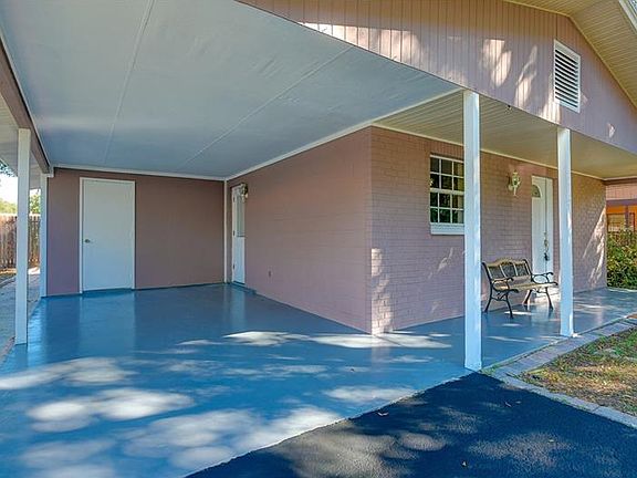 2nd image of 8415 N Packwood Ave