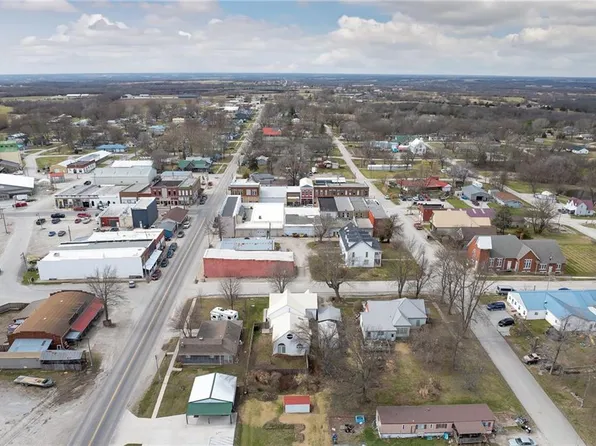 105 S Grant St, Jamesport, MO 64648