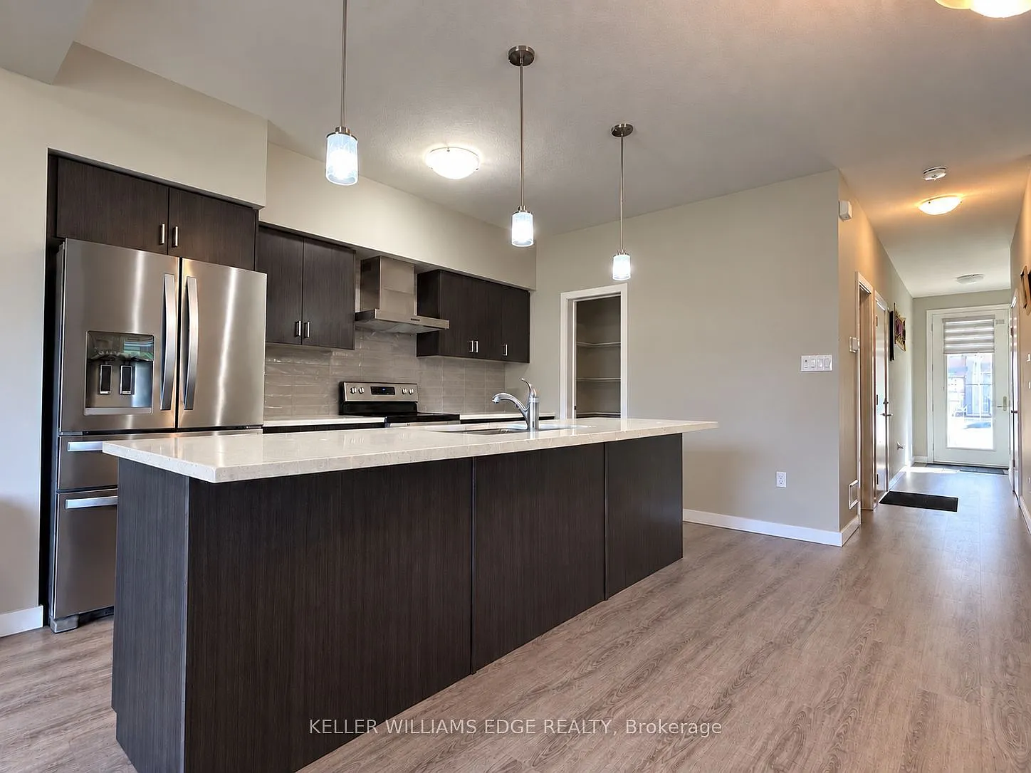 3 bed, $2,900 — Photo 3
