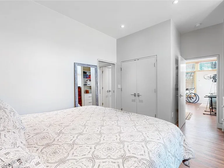1636 Osceola St #200 — Photo 11