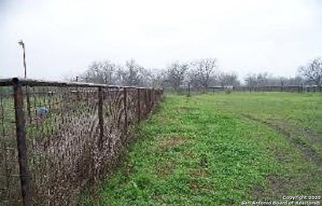 2nd image of 1384 County Road 6710
