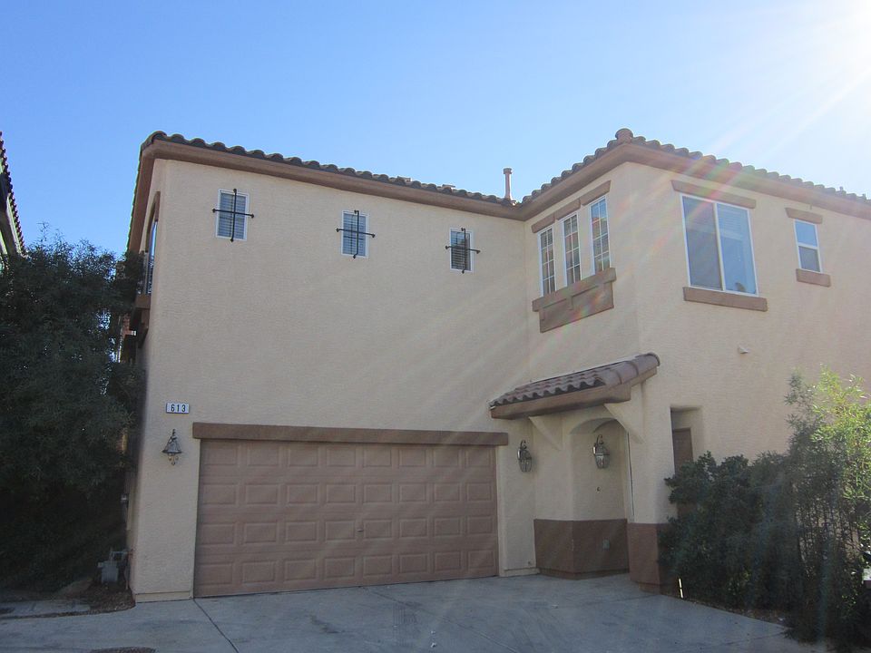 1st image of 613 Palm Wash Ln