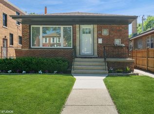 9851 S Oakley Ave, Chicago, IL 60643