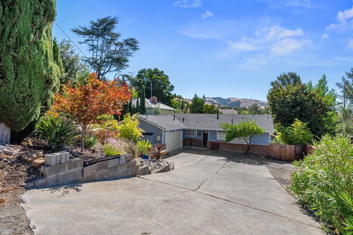 15224 Rosemar Ave photo 1