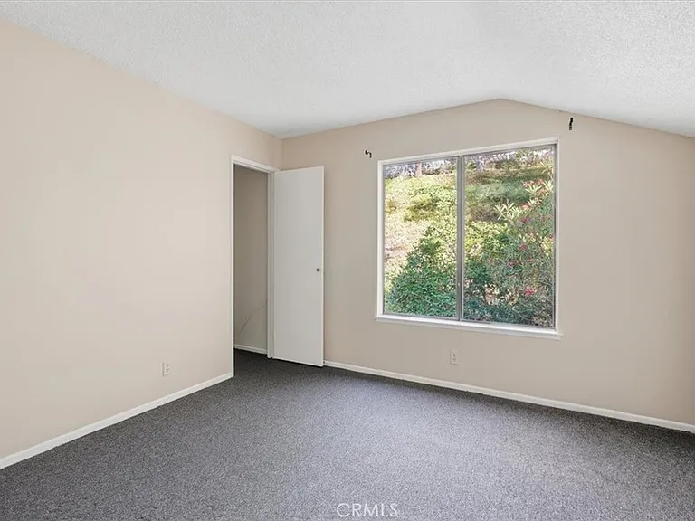 780 S Carriage Cir — Photo 34