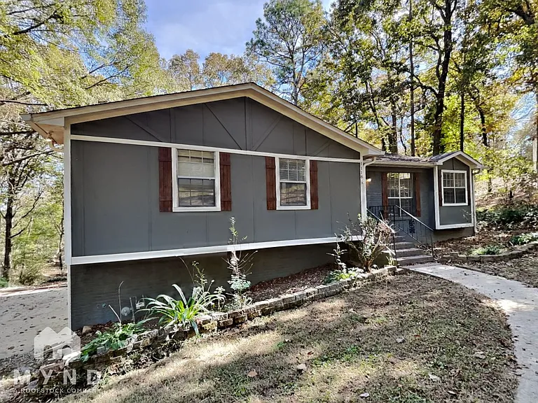 1118 Arrowhead Trl — Photo 1