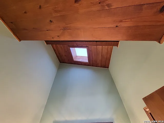 2059 Glenn Dr — Photo 5