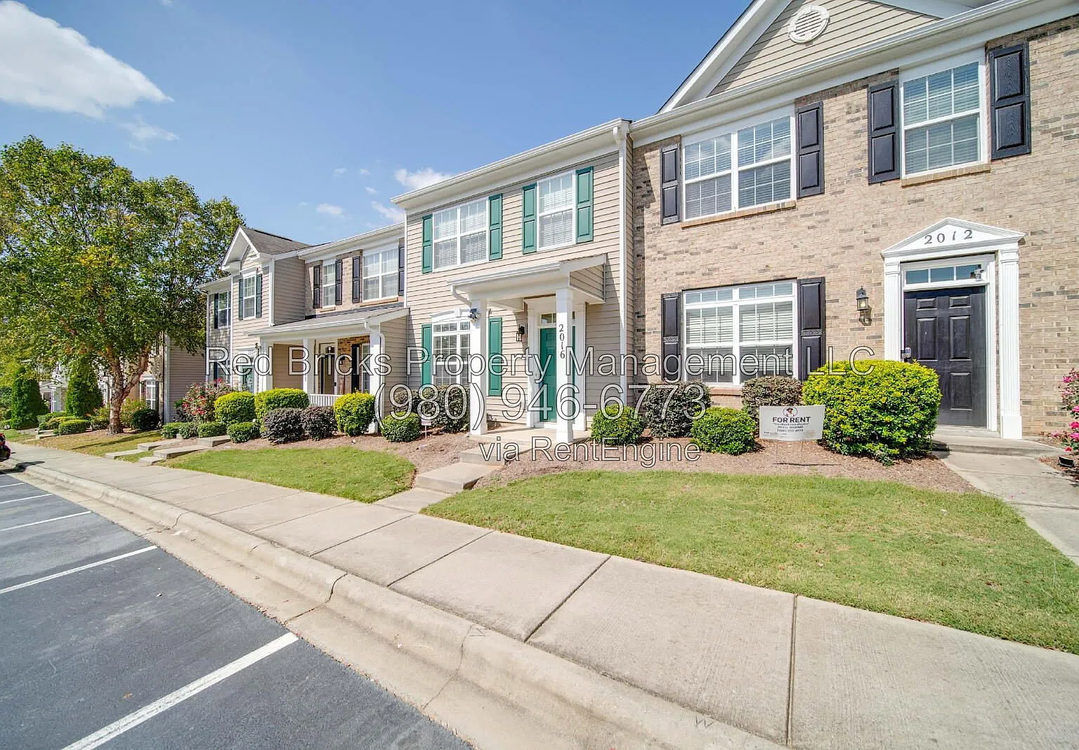 2 bed, 2.5 bath, 1480 sqft, $1,745 — Photo 4