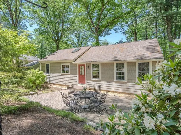 31 Lake View Drive, Strafford, NH 03884