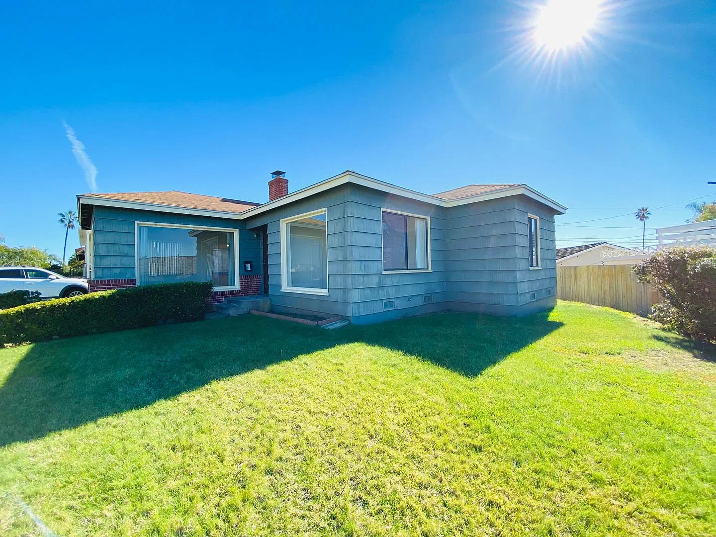 Perfect 2BD/1.5BA Point Loma Home w/ Ocean Views! Available December - $4,395/mo! — Photo 4