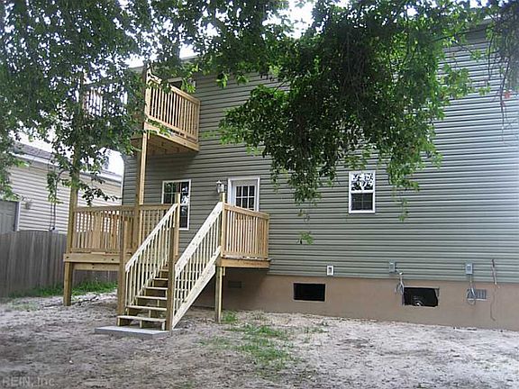 2nd image of 2539 Hale St